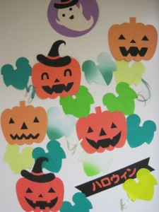 ハロウィンかぼちゃの壁面制作の写真
