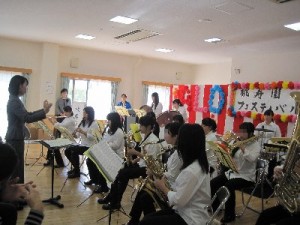 すばらしい県立伊丹西高校吹奏楽部の演奏です
