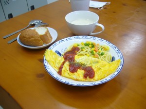 昼食オムレツ131126-2
